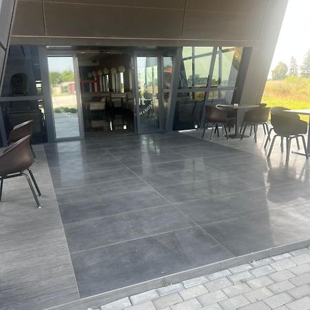 Penzion Black Hut Dunajská Streda 외부 사진